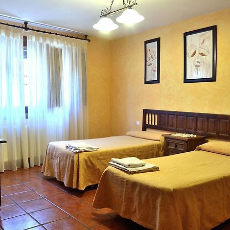 La Casa De Las Parrillas Guest House Canamares Exterior photo
